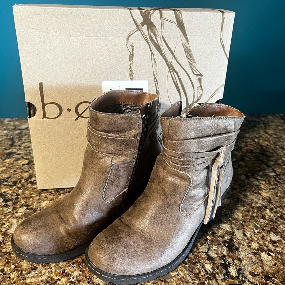 b.o.c Alicudi Heeled boot Taupe size 9